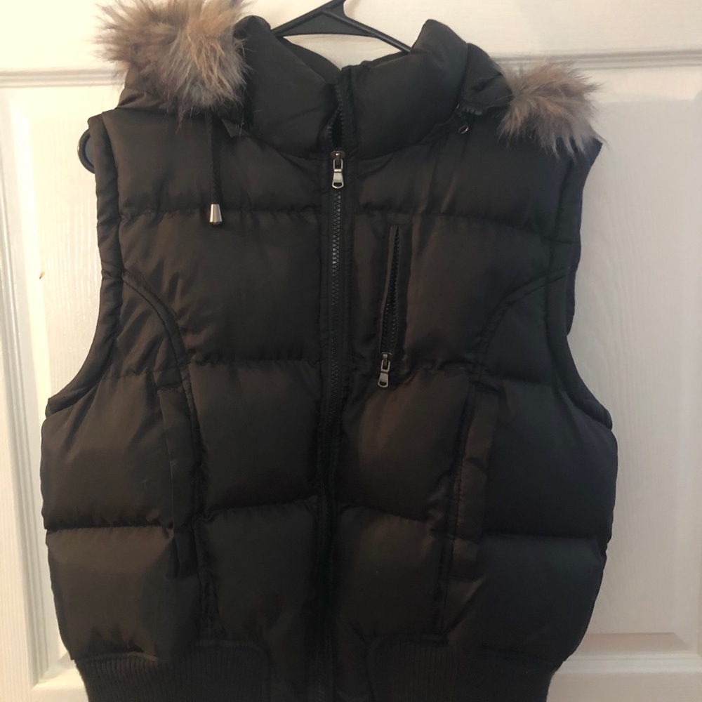 Women puffy vest